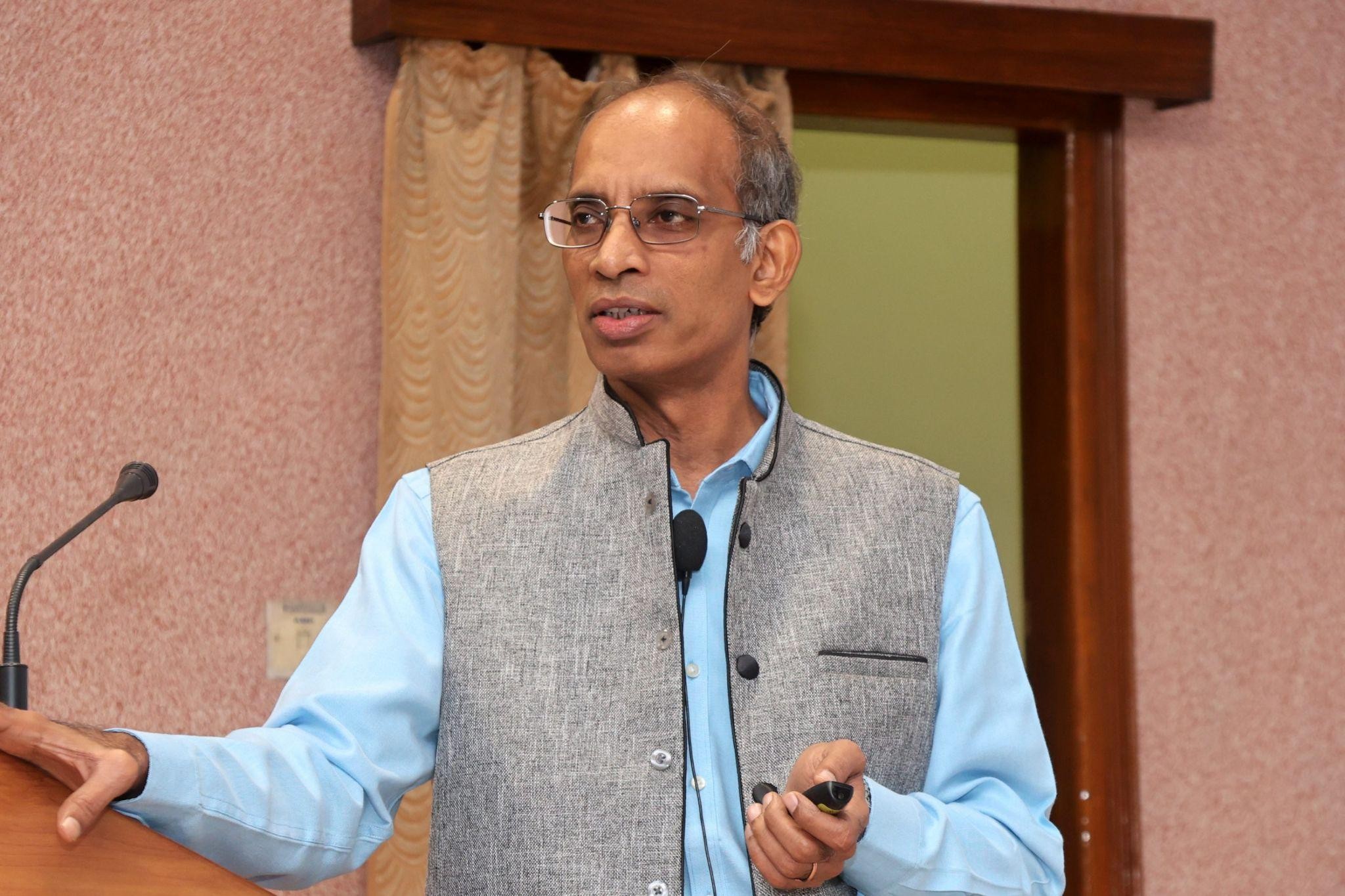 Dr. R. Balamuralikrishnan